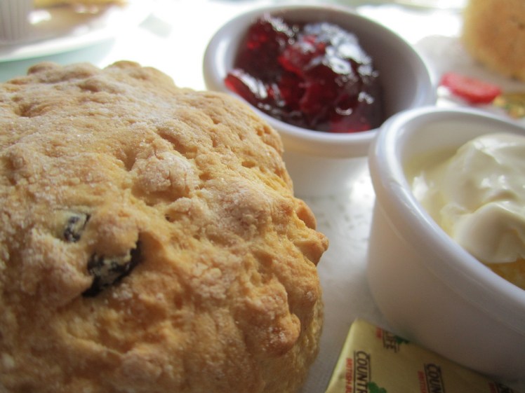 Afternoon tea via Annie Mole @ Flickr
