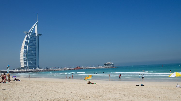 Jumeirah Beach, Dubai via Jane Drumsara @ Flickr