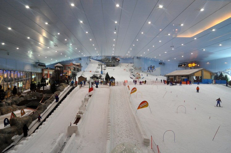 Dubai skiing via John Karwoski @ Flickr