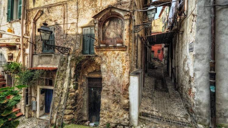 The old-world charm of Ligurian coastal towns | Image via mariejirousek @ Flickr